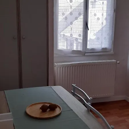 Bagnères-de-luchon T2 Nuitée-semaines Apartamento Bagnères-de-Luchon